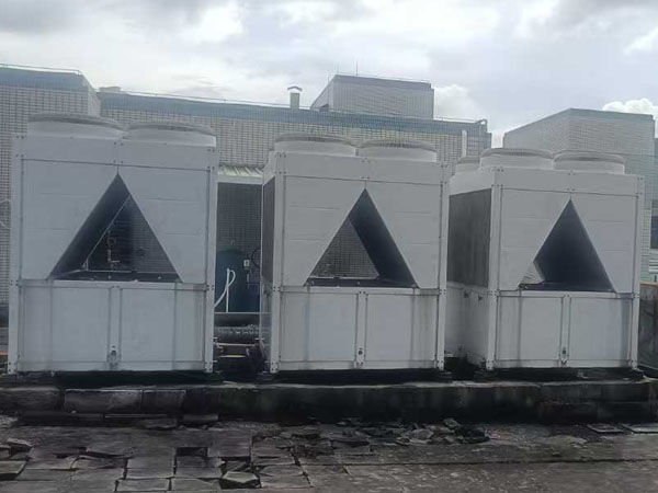 Guida alla manutenzione giornaliera dei refrigeratori industriali raffreddati ad aria